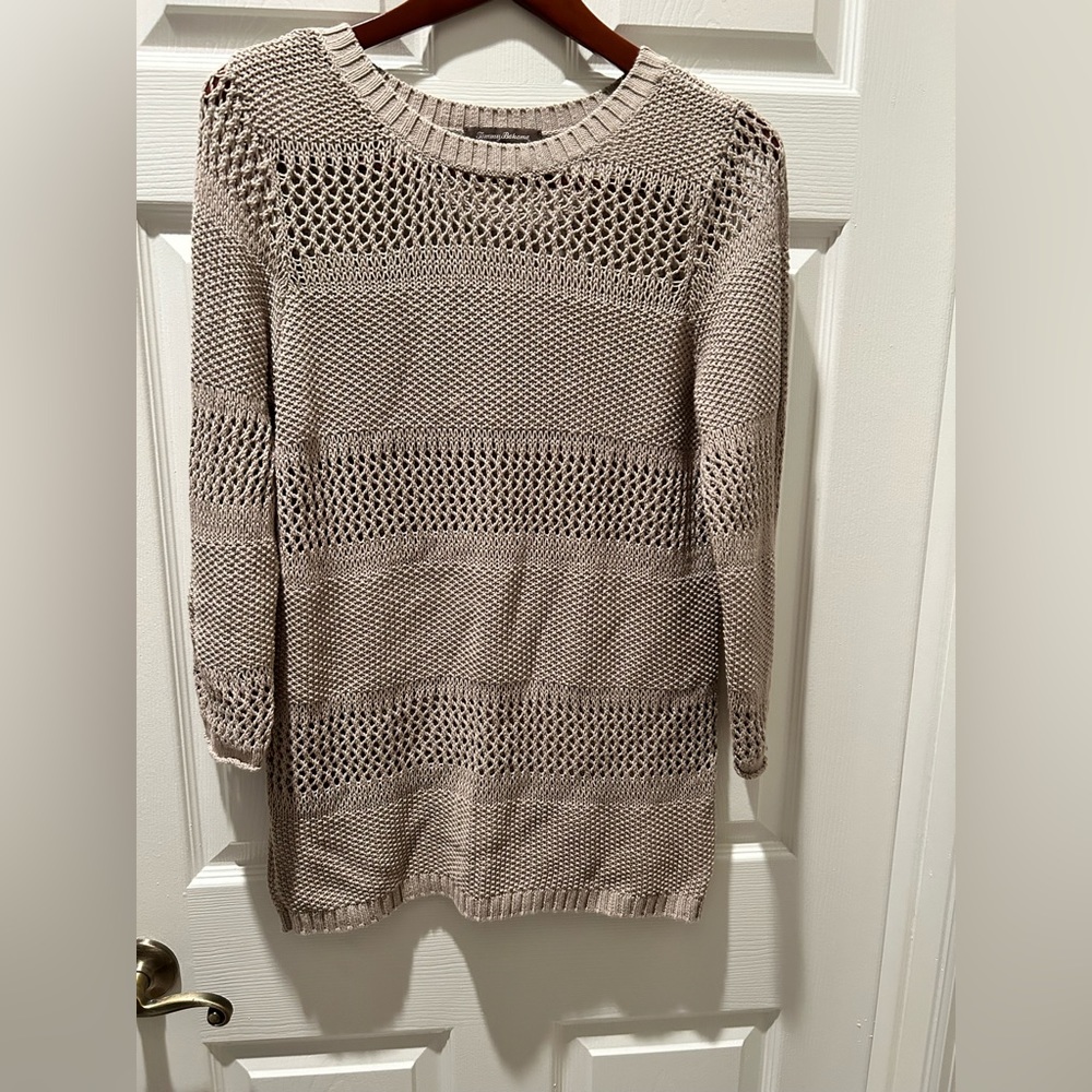 TOMMY BAHAMA TAN BEIGE
LIGHTWEIGHT OPEN WEAVE LONG
SLEEVE SWEATER